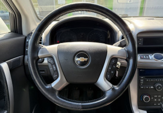 Подержанный автомобиль Chevrolet Captiva 2012 года (13 фото)