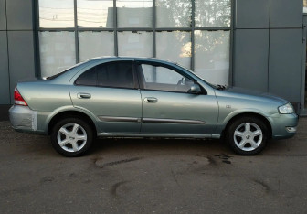 Подержанный автомобиль Nissan Almera Classic 2007 года (4 фото)