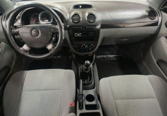 Подержанный автомобиль Chevrolet Lacetti Hatchback 2012 года (11 фото)