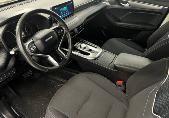 Подержанный автомобиль Haval Jolion 2022 года (10 фото)