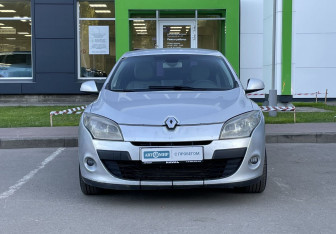 Подержанный автомобиль Renault Megane Hatchback 2009 года (2 фото)