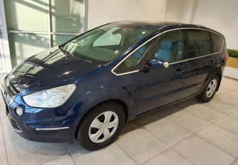 Подержанный автомобиль Ford S-MAX 2011 года (2 фото)