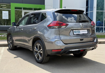 Подержанный автомобиль Nissan X-Trail 2019 года (8 фото)