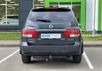 Подержанный автомобиль SsangYong Kyron 2011 года (6 фото)