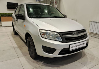 Подержанный автомобиль LADA (ВАЗ) Granta Liftback 2016 года (3 фото)
