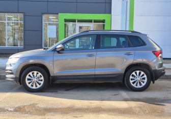 Подержанный автомобиль Skoda Karoq 2020 года (8 фото)