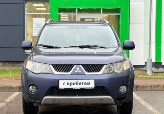 Подержанный автомобиль Mitsubishi Outlander 2007 года (2 фото)