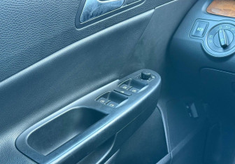 Подержанный автомобиль Volkswagen Passat Sedan 2008 года (16 фото)