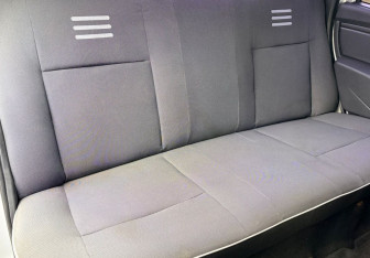 Подержанный автомобиль Renault Logan Sedan 2011 года (10 фото)