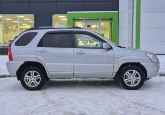Подержанный автомобиль Kia Sportage 2007 года (4 фото)
