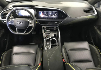 Подержанный автомобиль Geely Tugella 2022 года (10 фото)