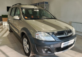 Подержанный автомобиль LADA (ВАЗ) Largus Wagon 2016 года (3 фото)