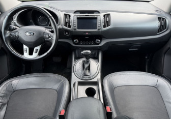 Подержанный автомобиль Kia Sportage 2013 года (9 фото)