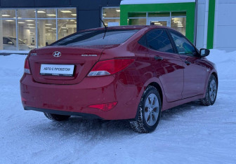 Подержанный автомобиль Hyundai Solaris Sedan 2014 года (5 фото)