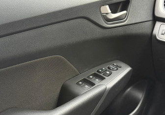 Подержанный автомобиль Hyundai Solaris Sedan 2017 года (15 фото)