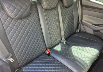 Подержанный автомобиль Ford Focus Hatchback 2011 года (10 фото)