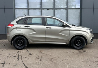 Подержанный автомобиль LADA (ВАЗ) XRAY 2017 года (7 фото)