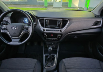 Подержанный автомобиль Hyundai Solaris Sedan 2018 года (10 фото)