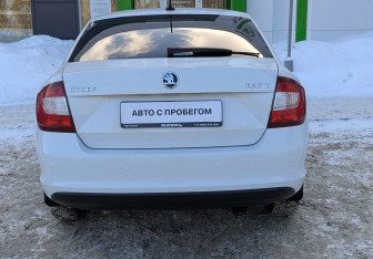 Подержанный автомобиль Skoda Rapid Liftback 2019 года (6 фото)