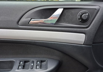 Подержанный автомобиль Skoda Octavia Liftback 2012 года (14 фото)