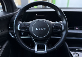 Подержанный автомобиль Kia Sportage 2023 года (12 фото)