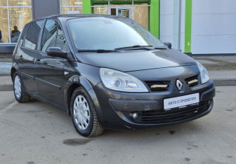Подержанный автомобиль Renault Scenic 2008 года (3 фото)