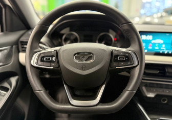 Подержанный автомобиль Kaiyi E5 2023 года (13 фото)