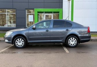 Подержанный автомобиль Skoda Octavia Liftback 2012 года (7 фото)