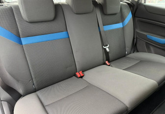 Подержанный автомобиль Ford Kuga 2009 года (11 фото)