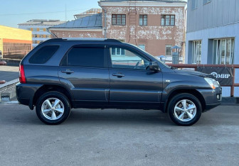 Подержанный автомобиль Kia Sportage 2009 года (4 фото)