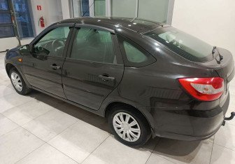 Подержанный автомобиль LADA (ВАЗ) Granta Liftback 2015 года (6 фото)