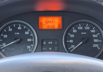 Подержанный автомобиль Nissan Almera Sedan 2014 года (12 фото)