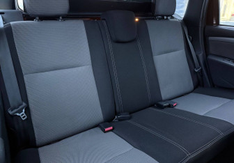 Подержанный автомобиль Renault Duster 2013 года (11 фото)