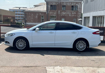 Подержанный автомобиль Ford Mondeo Sedan 2016 года (8 фото)