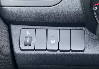 Подержанный автомобиль Kia Rio Hatchback 2013 года (15 фото)