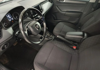 Подержанный автомобиль Skoda Rapid Liftback 2020 года (11 фото)