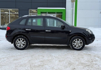 Подержанный автомобиль Renault Koleos 2009 года (4 фото)