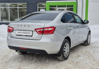 Подержанный автомобиль LADA (ВАЗ) Vesta Sedan 2021 года (4 фото)