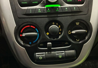 Подержанный автомобиль LADA (ВАЗ) Granta Liftback 2016 года (13 фото)