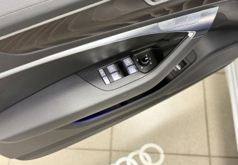 Подержанный автомобиль Audi A6 Sedan 2019 года (17 фото)