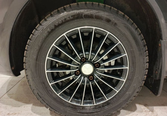 Подержанный автомобиль Renault Logan Sedan 2010 года (13 фото)