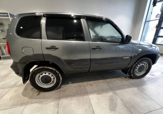Подержанный автомобиль Chevrolet Niva 2017 года (4 фото)