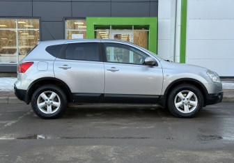 Подержанный автомобиль Nissan Qashqai 2007 года (4 фото)
