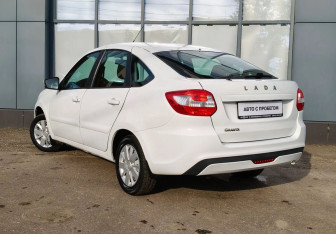 Подержанный автомобиль LADA (ВАЗ) Granta Liftback 2019 года (5 фото)