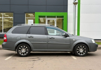 Подержанный автомобиль Chevrolet Lacetti Wagon 2012 года (4 фото)