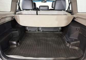 Подержанный автомобиль Mitsubishi Pajero 2011 года (16 фото)