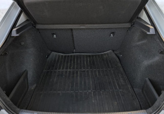 Подержанный автомобиль Skoda Rapid Liftback 2019 года (15 фото)