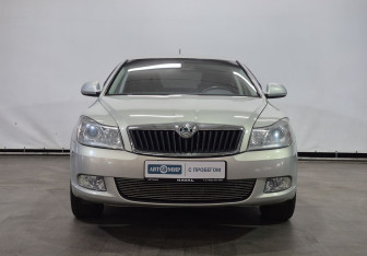 Подержанный автомобиль Skoda Octavia Wagon 2013 года (2 фото)