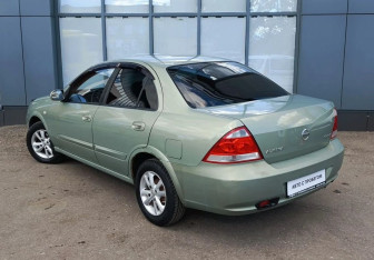 Подержанный автомобиль Nissan Almera Classic 2011 года (6 фото)