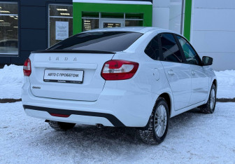 Подержанный автомобиль LADA (ВАЗ) Granta Liftback 2023 года (5 фото)
